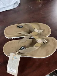 Step into a world of comfort and style with these Chaco Womens Flip Flops in Otter Brown. Perfect for any outdoor...