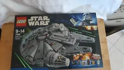 LEGO Star Wars 7965. Le Faucon Millenium.