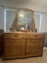 Oakwood Versailles Collection, Excellent Condition. Original hardware, original owner. Features the finest quality of...