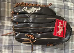 Glove has wear from normal use, one of the adjustment straps appears to be missing (second picture) - no rips or tears...