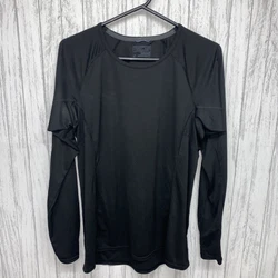 Womens Size M Patagonia Lightweight Long Sleeve Baselayer Black. Chest 19.5” length 25”Minor piling