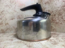 VINTAGE REVERE WARE 1801 WHISTLING TEA KETTLE COPPER BOTTOM 1 QT- CU04 G. STORED IN A VERY CLEAN PET FREE SMOKE FREE...