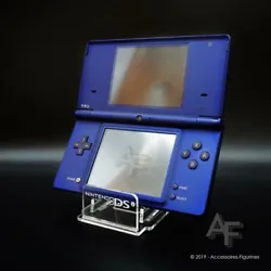 Support en acrylique transparent pour exposer votre Nintendo DSi. Transparent acrylic stand to expose your Nintendo...