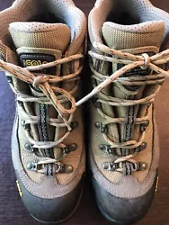 Asolo hiking boots 8. These boots have been barely worn.Been sitting in my closet.These were over $300 when purchased...
