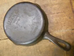 Here is a nice old #3 size cast iron skillet marked Wagner Ware Sydney 0 #1053C in good usable condition. Should tune...