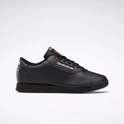 Heritage cushion. A sleek upper. That timeless Union Jack logo. Savor the subtle style of this classic womens shoe.