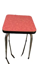ANCIEN TABOURET FORMICA. LE GRENIER DE MURIEL ET SEBASTIEN.