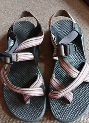 Womens Chaco strappy Sports Hiking water sandals 10. NICE. In great pre-owned condition.