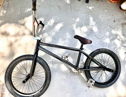 Ill be traveling the week of 18th. Kmc chain no half link. demolition chain tensioner. Fitbikeco Custom complete. Fit...