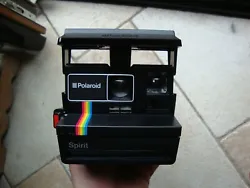 ( film Polaroid 600 ). vendu avec sa boite d origine et ses notices.