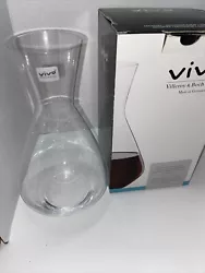 Villeroy and Bock VIVO Glass 47.3 Fluid Ounce Wine Decanter Excellent like new Condition. Original sticker tagHas...