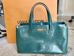 Sac Louis Vuitton vintage modele Wilshire. Tres beau sac authentique mais sans facture de la marque Louis Vuitton ,...