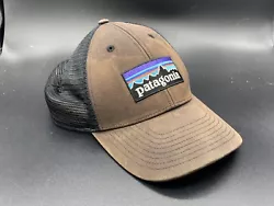 Distressed 2000s Patagonia Rainbow Rainbow Patch Brown Trucker Snapback HatONE SIZE FITS ALL There really doesn’t...