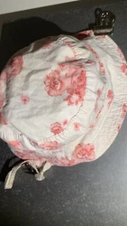 Toddler girls sun hat. Condition is 