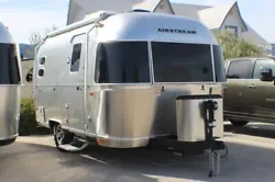 Embark on a journey of luxury and freedom with the exquisite 2021 Airstream CARAVEL 19CB. This compact yet spacious...