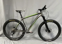 Brand: TrekModel: Stache 8Size: Actual 20