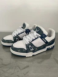 Bonjour, vend,Louis Vuitton Trainer. Très bon état Pas authentique ‼️D’où le petit prix Mais très très bon...