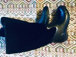 Up for sale, I have very beautiful lightly used Muck rubber/corduroy boots. They are in size 7. They are 15 6/8” tall...