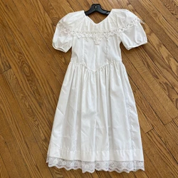 VTG Peaches N Cream Dress Girls Size 10 White Communion Formal Flower Girl. The dress is in beautiful condition! The...