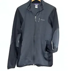 Patagonia men’s large polartec full zip jacket black zip pockets active wear. Preowned jacket is in good shape