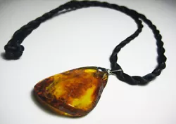 Color: Cognac. About amber: Amber is about 50 millions years old, fine and always fashionable product of nature. This...