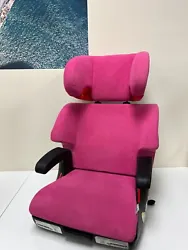 Manufactured in 2018. Clek seats have a 9-year expiration date. THIS SEAT IS.