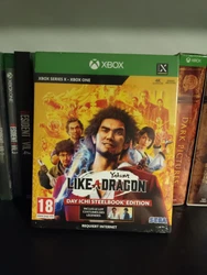 Yakuza Like a Dragon Xbox One/Series S|X.  Neuf sous blister. Accrocs sur le fourreau du steelbook (visible sur la...