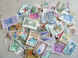 Lot de 100 timbres oblitérés. bonnes enchères !