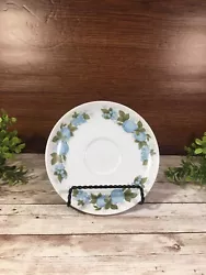vintage noritake cookin serve blue orchard plate. Condition is 