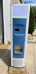 2014 HONTECH GROUP UNIT. NEVER USED. MODEL: IAEM1M12. Automatic icw maker and dispenser VENDING ice machine. Open 24-7...