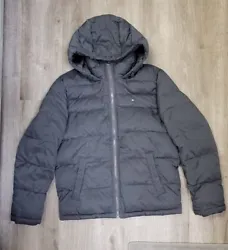 Like New!!! ( excellent condition) Tommy Hilfiger Mens Logo Classic Hoody Puffer Jacket - Size S - 156AN122.