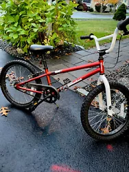 diamond back viper Jr 20” bmx bike orange. - used very good condition my son kept in garage- tires have great...