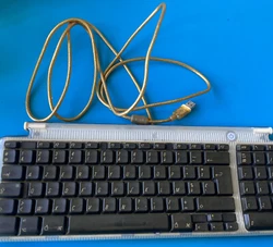 Clavier original Apple M2452 filaire Graphite FR : AZERTYExcellent état esthétique.Parfaitement fonctionnel. 3 mois...