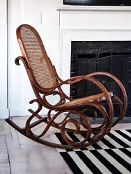 The much-loved rocking chair by Picasso. A classic Thonet bentwood rocking chair with well preserved wickerwork...