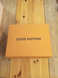 Louis Vuitton authentic box Size 35 x 28 x 15cm