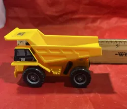 This CAT dump truck toy is a great addition to your collection. The vehicle type is a dump truck and the make is CAT.