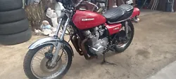 1976 Kawasaki KZ 900. The bike has been sitting for 10 years. After installing the battery and a little fuel, the bike...