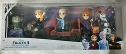 Anna and Elsas bond continues to grow as they realize the power of family. Gift Set Includes: 1 Anna Doll, 1 Elsa Doll,...