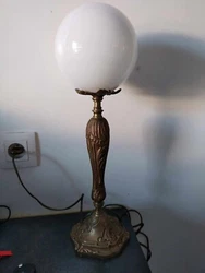 Vendu dans son jus. pied largeur 12.5 cm.