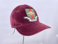Really good preowned condition, minor signs of wear throughout.No box, just the hatSize is L but hat is adjustable...