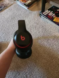 Beats Studio 3 Headphones. Lightly used, comes with carrying case.