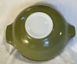 Vintage PYREX 2 1/2 Qt. Avocado Green Verde Cinderella Mixing Bowl #443. Used condition, it had scratches and paint...