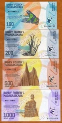 LOT SET SERIE 4 BILLETS MADAGASCAR 100 200 500 1000 ARIARY 2017 NEW NOUVEAU NEUF UNC.