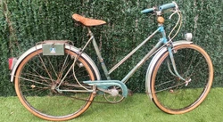 Pneus 650B. Tires 650B. Boîtes outil Peugeot. Peugeot toolboxes. Vous achetez ce que vous voyez sur les photos. Linda...