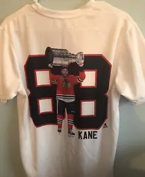 Hocking Chicago Blackhawks 2015 Stanley Cup Champions Tshirt W/ Kane Picture. Condition is 