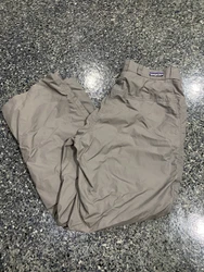 Vintage Patagonia Fleece Lined Men’s Winter Snow Pants Size 34 Style 8846. Great condition, one spot as shown. Size...