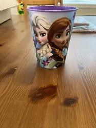 This listing is for a set of four 16 ounce plastic party cups featuring Anna and Elsa from Frozen. These cups are...