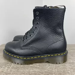 Item is brand newNo boxLadies size 9Men’s size 8Hard to find - sold outPebbled leather See pictures for details You...