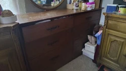 6-drawer Used Brown Dresser.   In good condition. Were moving so just looking to get rid of.  Does NOT come with mirror.