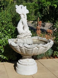 Fontaine de jardin ITALGARDEN. Composée de 4 éléments.  Système de jets a revoir.  Très lourde. Dimensions hauteur...